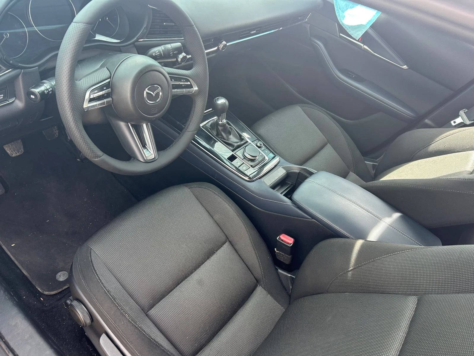 Mazda CX-30, снимка 8 - Автомобили и джипове - 56096577