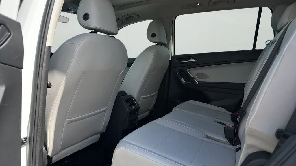 VW Tiguan Comfortline * 4МOTION * АвтоКредит (ЦЕНА ДО БГ), снимка 15 - Автомобили и джипове - 56202313
