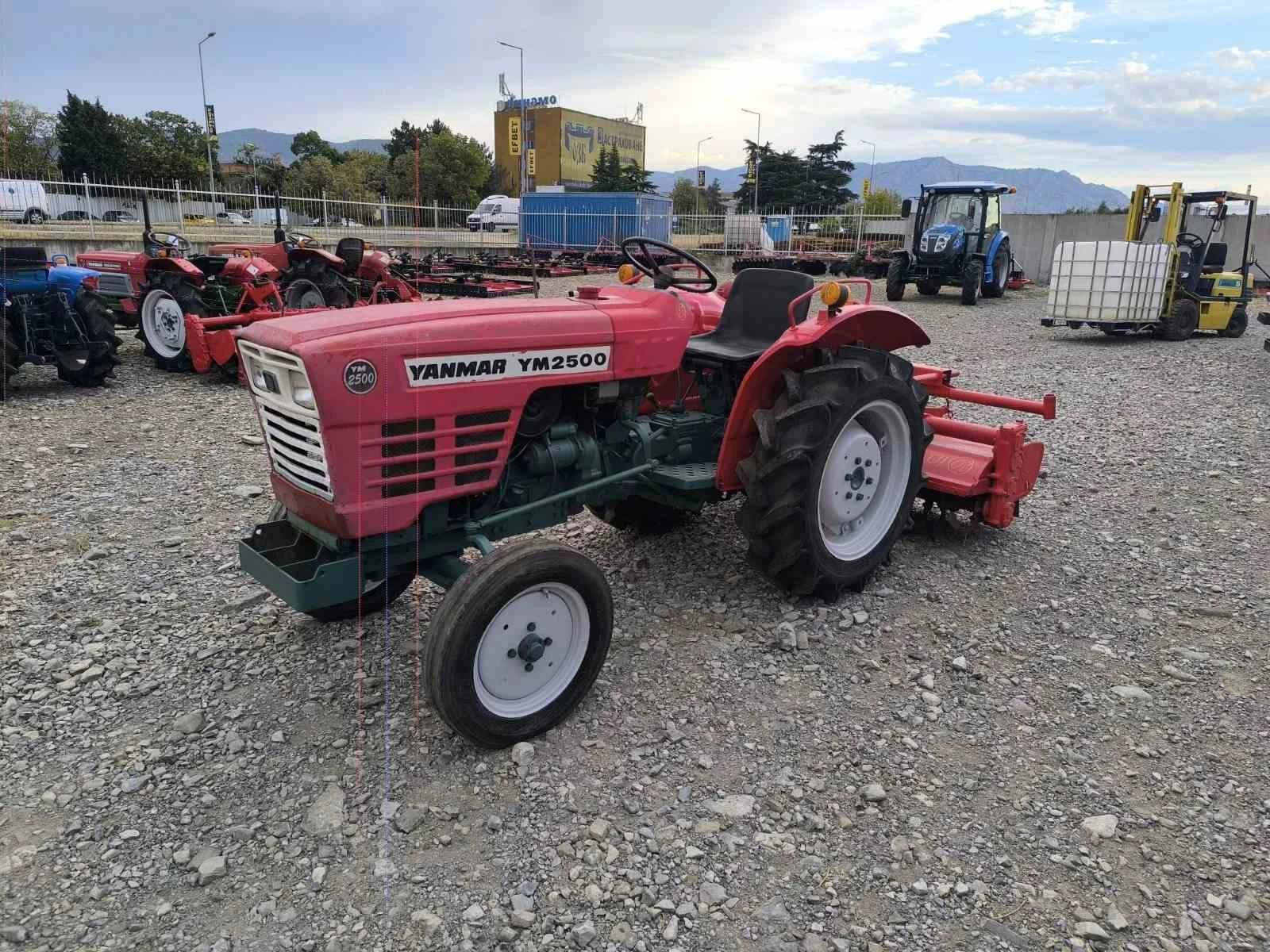 Трактор Yanmar