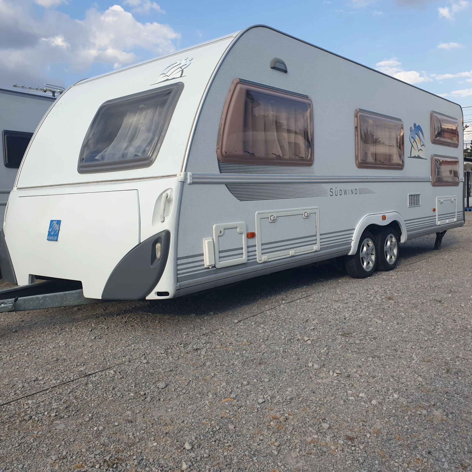 Каравана Knaus  SUDWIND 650 FSK