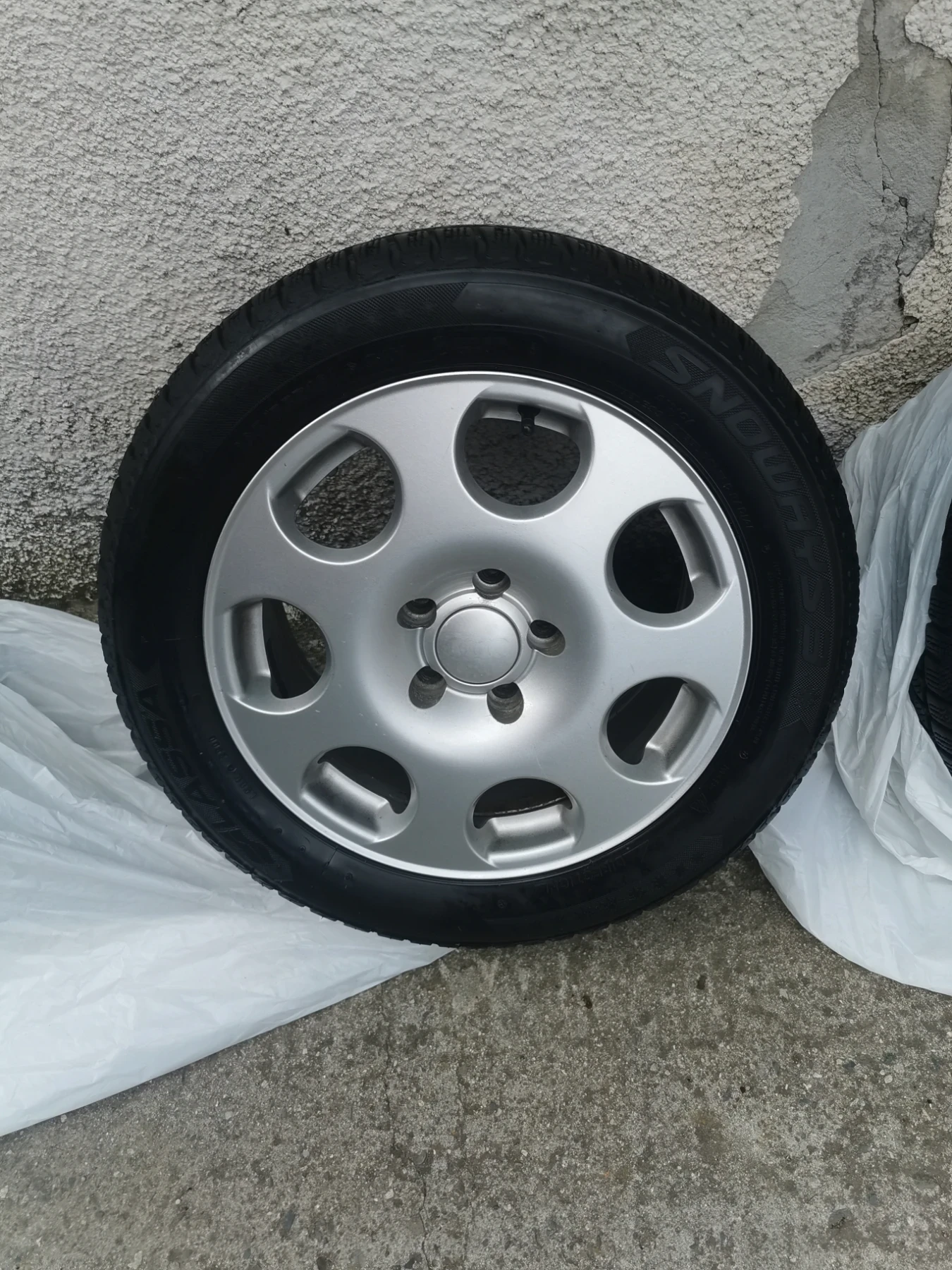 ���� � ������ 205/60R16 �� Audi A4 | Mobile.bg � ����������� 2