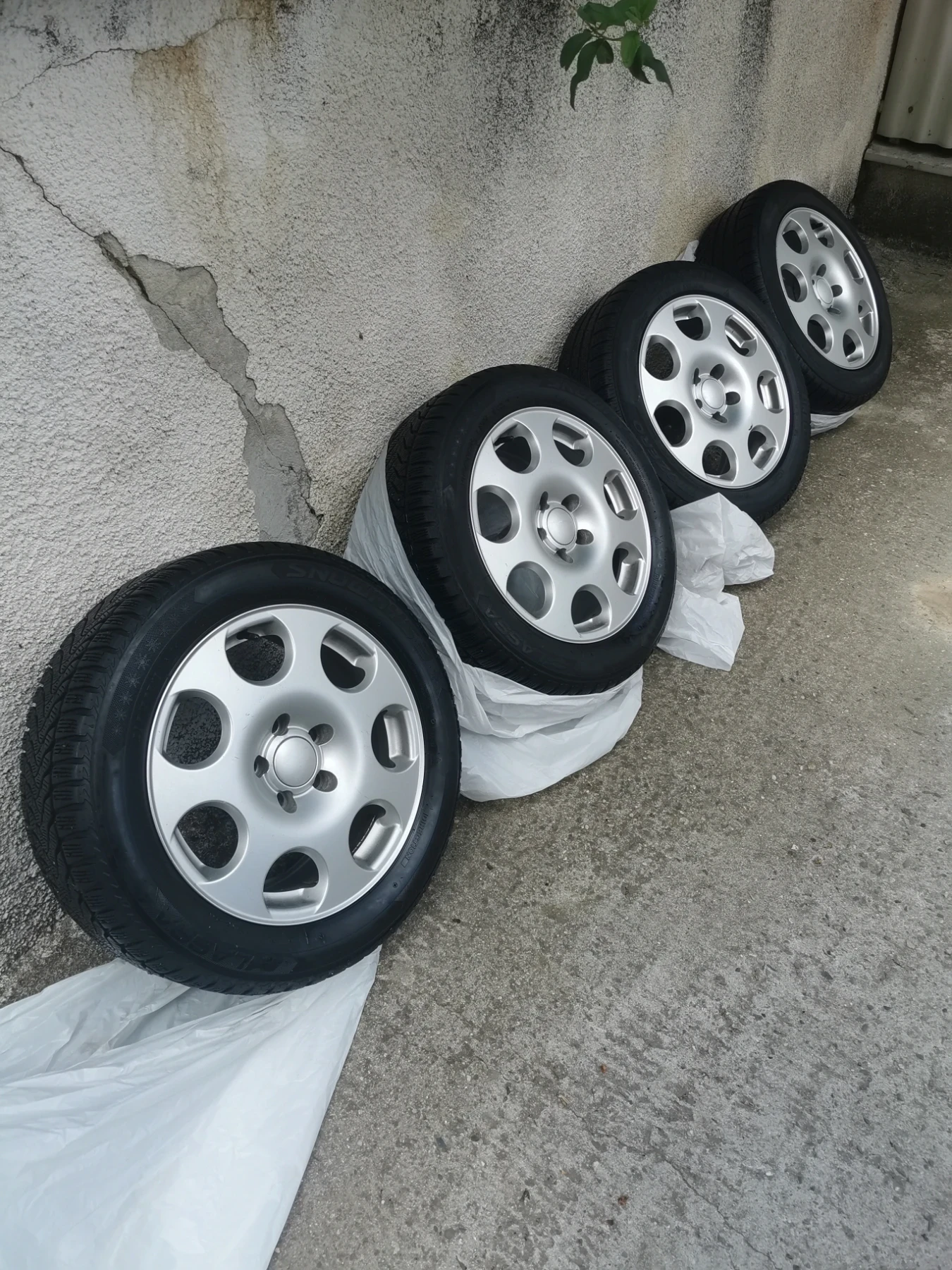 ���� � ������ 205/60R16 �� Audi A4 | Mobile.bg � ����������� 1
