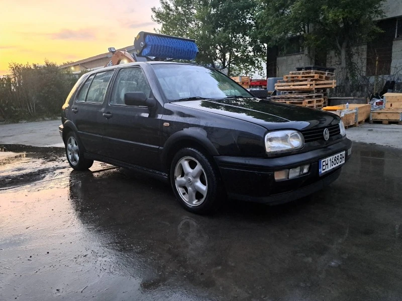 VW Golf, снимка 2 - Автомобили и джипове - 47562920