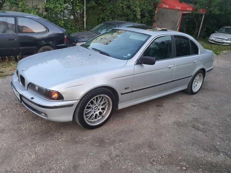 BMW 530, снимка 14 - Автомобили и джипове - 45952912