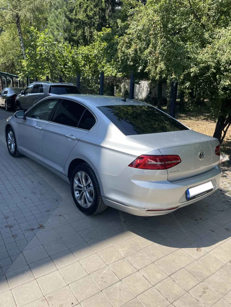 VW Passat, снимка 5 - Автомобили и джипове - 47021136