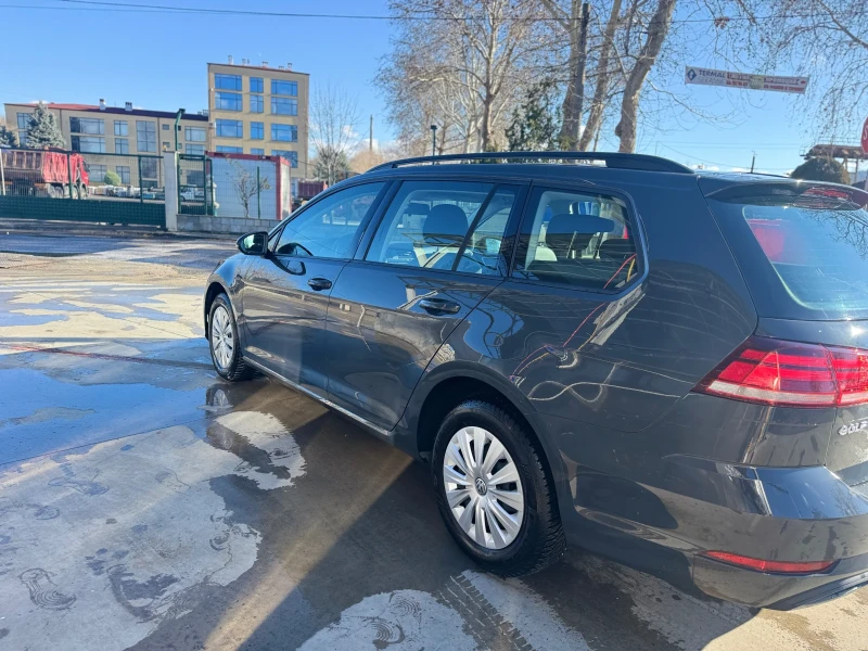 VW Golf 1.6, снимка 4 - Автомобили и джипове - 48433637