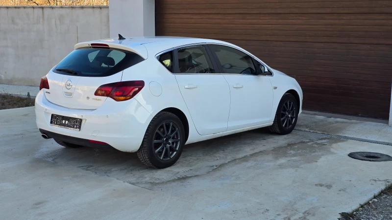 Opel Astra 1.4 Turbo 140hp, снимка 5 - Автомобили и джипове - 49118425