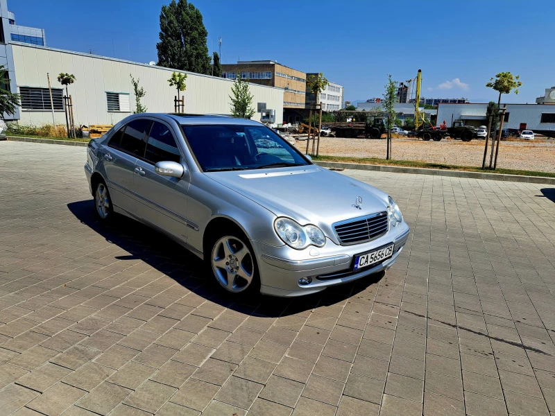 Mercedes-Benz C 220, снимка 4 - Автомобили и джипове - 52459964