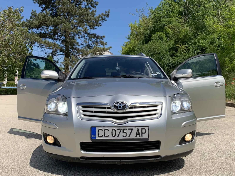 Toyota Avensis 2.2 150hp D4D FACELIFT * * КОЖЕН САЛОН* * , снимка 2 - Автомобили и джипове - 50352238