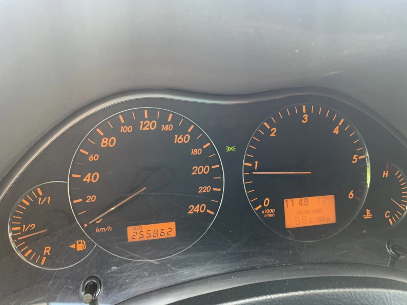 Toyota Avensis 2.2 150hp D4D FACELIFT * * КОЖЕН САЛОН* * , снимка 16 - Автомобили и джипове - 50352238