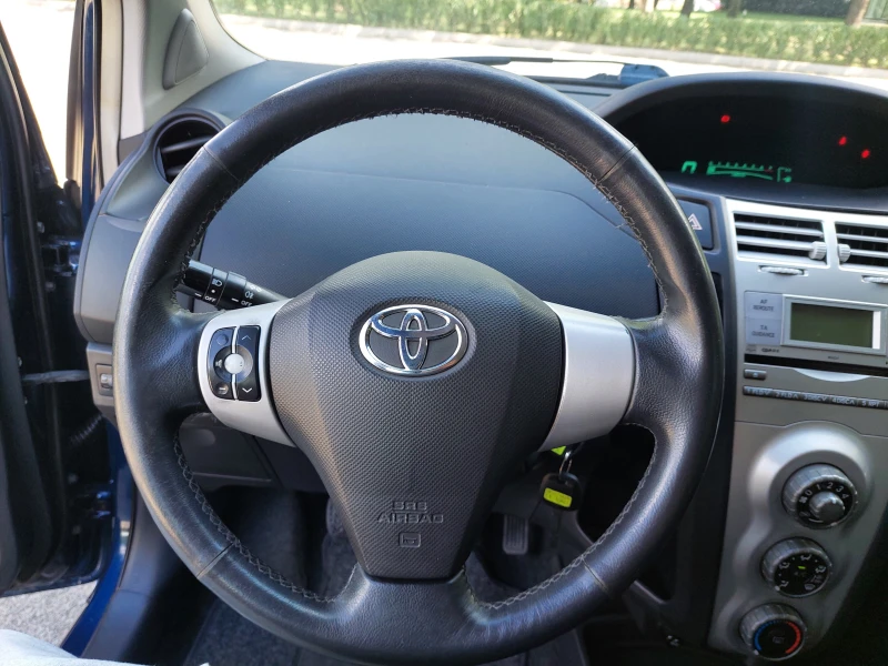 Toyota Yaris 1, 3i 87ps ITALY, снимка 6 - Автомобили и джипове - 51471981