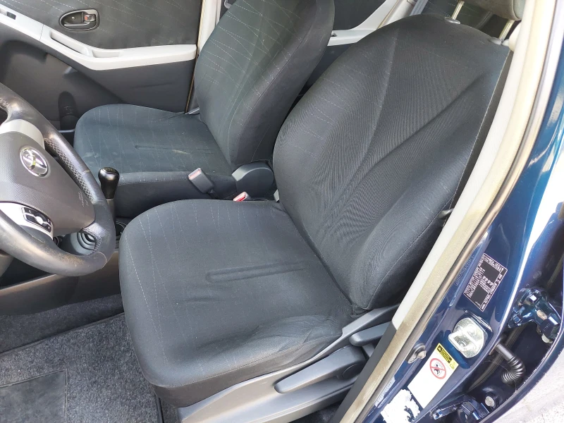 Toyota Yaris 1, 3i 87ps ITALY, снимка 7 - Автомобили и джипове - 51471981