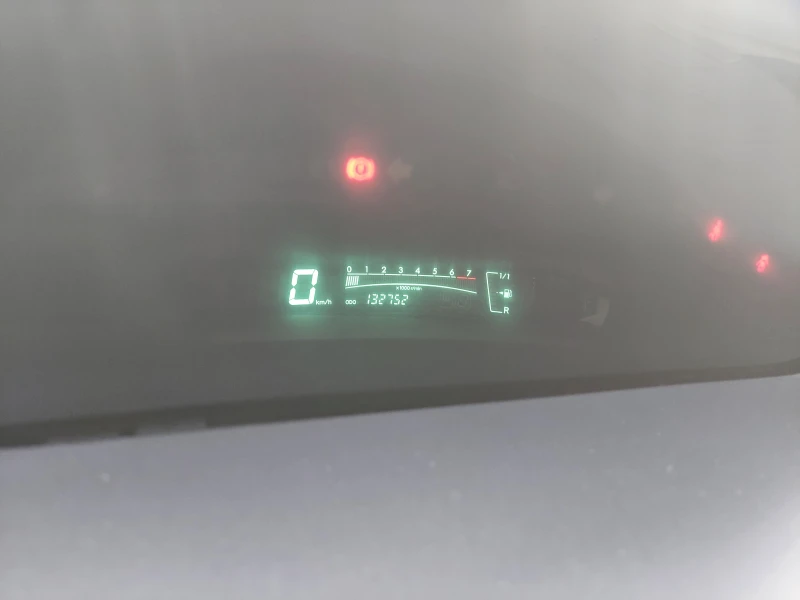 Toyota Yaris 1, 3i 87ps ITALY, снимка 13 - Автомобили и джипове - 51471981