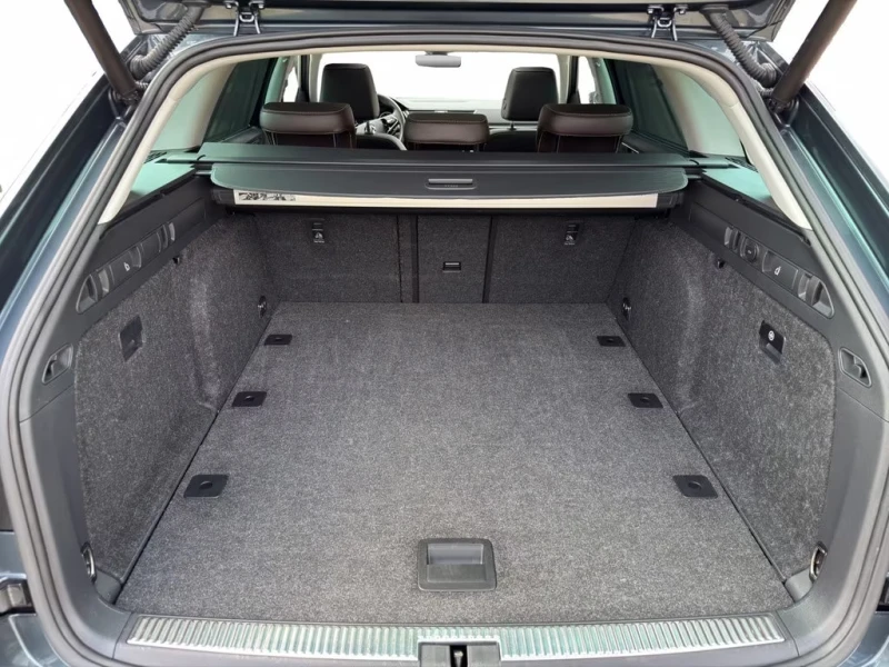 Skoda Superb 2.0TDI/190HP/L&K/DSG/PANO/MATRIX/MEMO/CANTON/434g, снимка 15 - Автомобили и джипове - 52041830