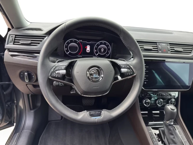 Skoda Superb 2.0TDI/190HP/L&K/DSG/PANO/MATRIX/MEMO/CANTON/434g, снимка 9 - Автомобили и джипове - 52041830