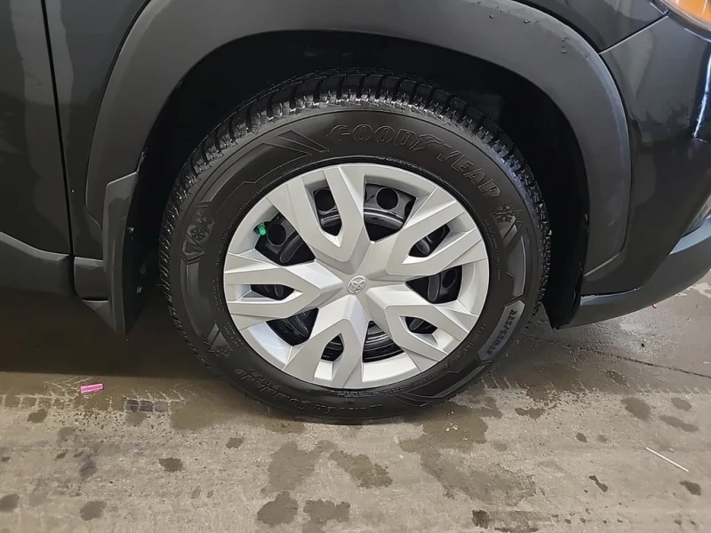 Toyota Corolla Cross L 2022 * CARFAX * БЕЗ ПЪРВОНАЧАЛНА ВНОСКА, снимка 8 - Автомобили и джипове - 52941703