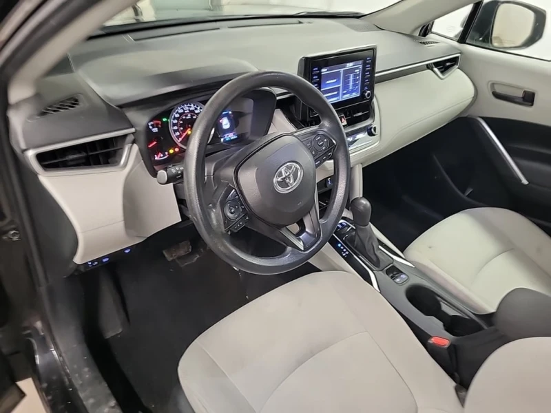 Toyota Corolla Cross L 2022 * CARFAX * БЕЗ ПЪРВОНАЧАЛНА ВНОСКА, снимка 10 - Автомобили и джипове - 52941703