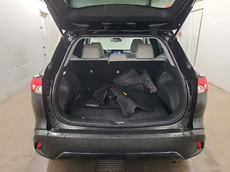 Toyota Corolla Cross L 2022 * CARFAX * БЕЗ ПЪРВОНАЧАЛНА ВНОСКА, снимка 14 - Автомобили и джипове - 52941703