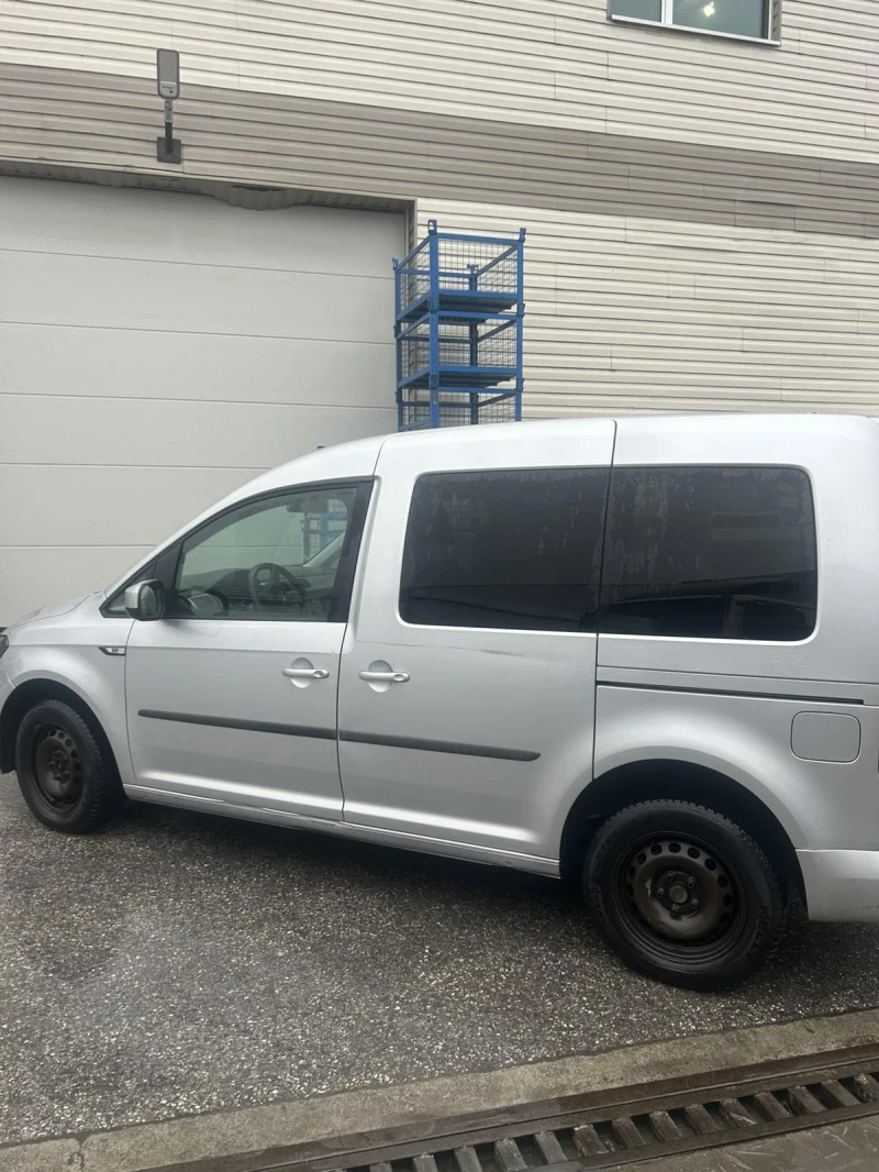 VW Caddy, снимка 9 - Автомобили и джипове - 53266926