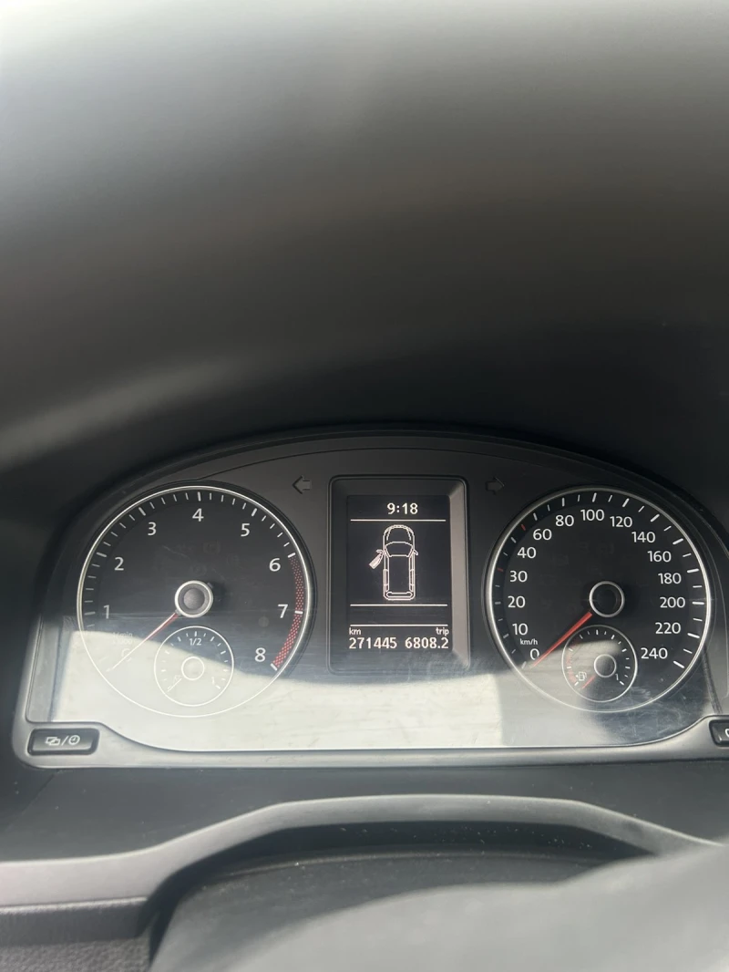 VW Caddy, снимка 8 - Автомобили и джипове - 53266926