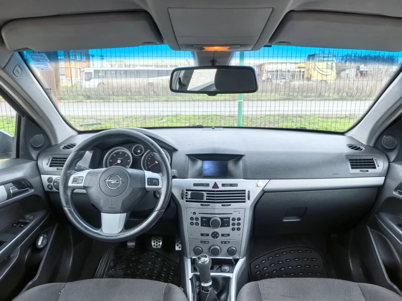 Opel Astra 1.9 CDTI * 150 к.с, снимка 8 - Автомобили и джипове - 53389568