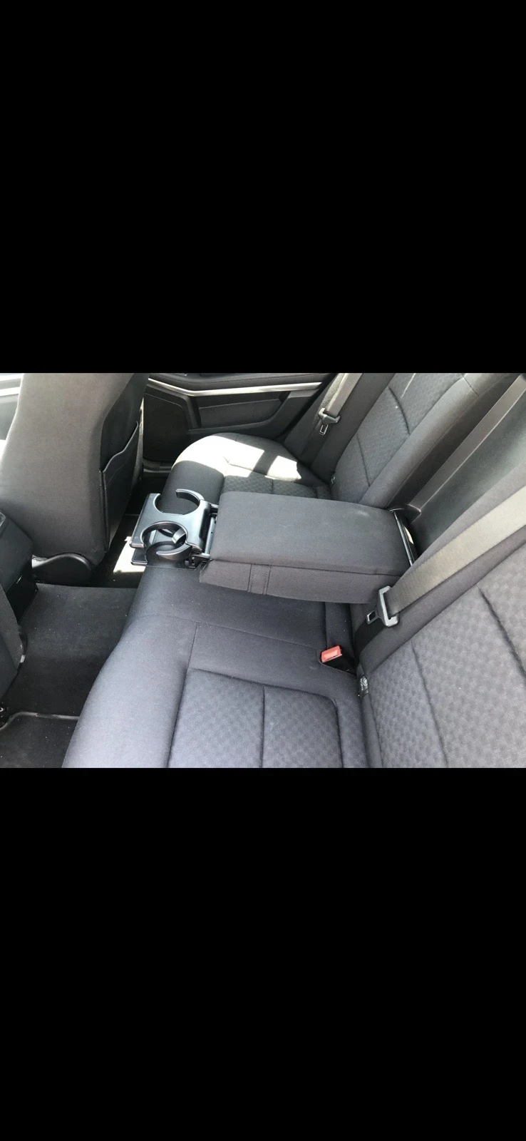 Mercedes-Benz E 220 Счупен мотор, снимка 5 - Автомобили и джипове - 54152597