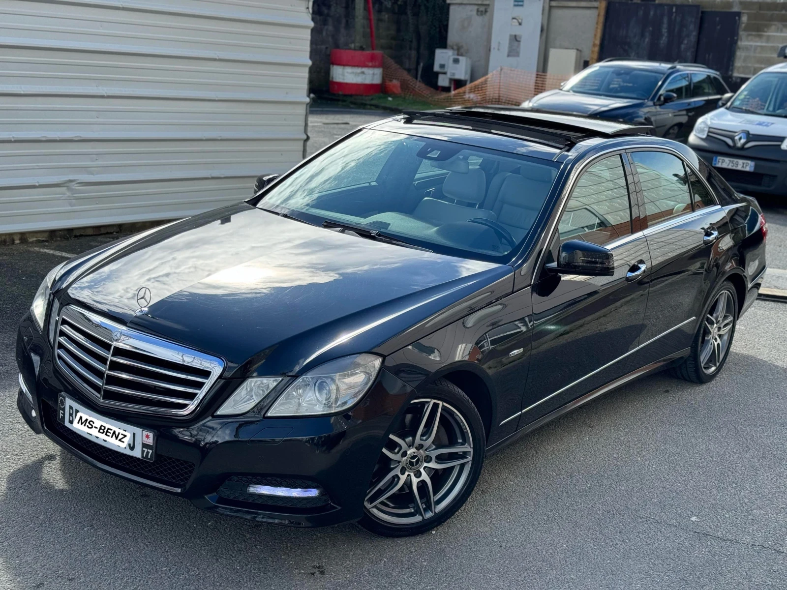 Mercedes-Benz E 350  - изображение 5