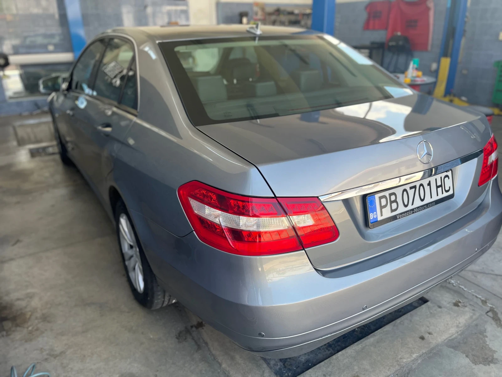 Mercedes-Benz E 220  - изображение 4
