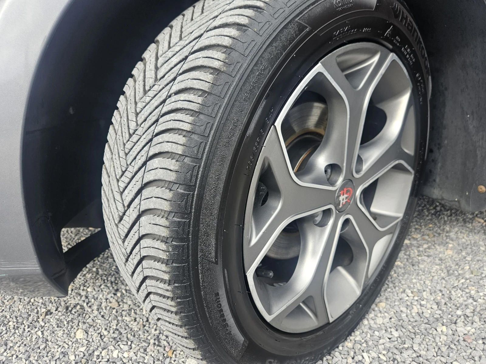 VW Golf 1.6 TDI  | Mobile.bg — изображение 16