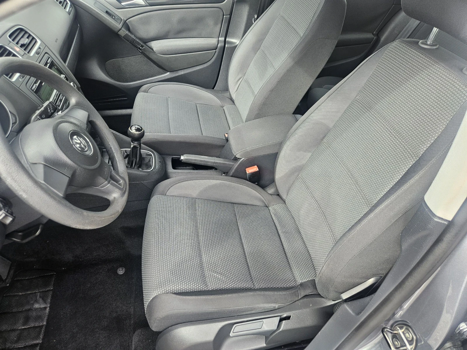 VW Golf 1.6 TDI  - изображение 10