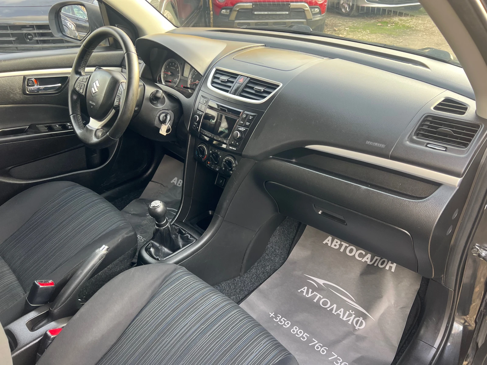 Suzuki Swift 1.2VVT 4WD B-COOL PODGREV - изображение 10