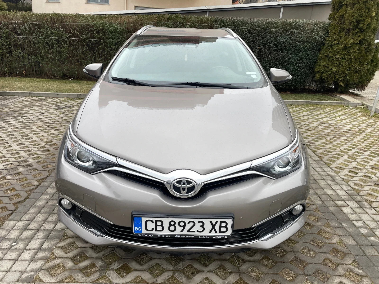 Toyota Auris  - изображение 2