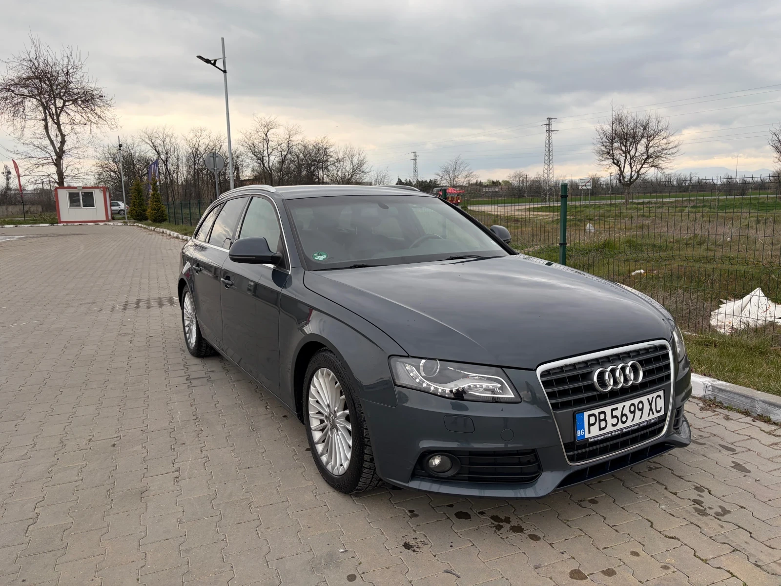 Audi A4 B8 2.0TDI 170hp LED+ BiXenon Alcantara, снимка 3 - Автомобили и джипове - 53938573