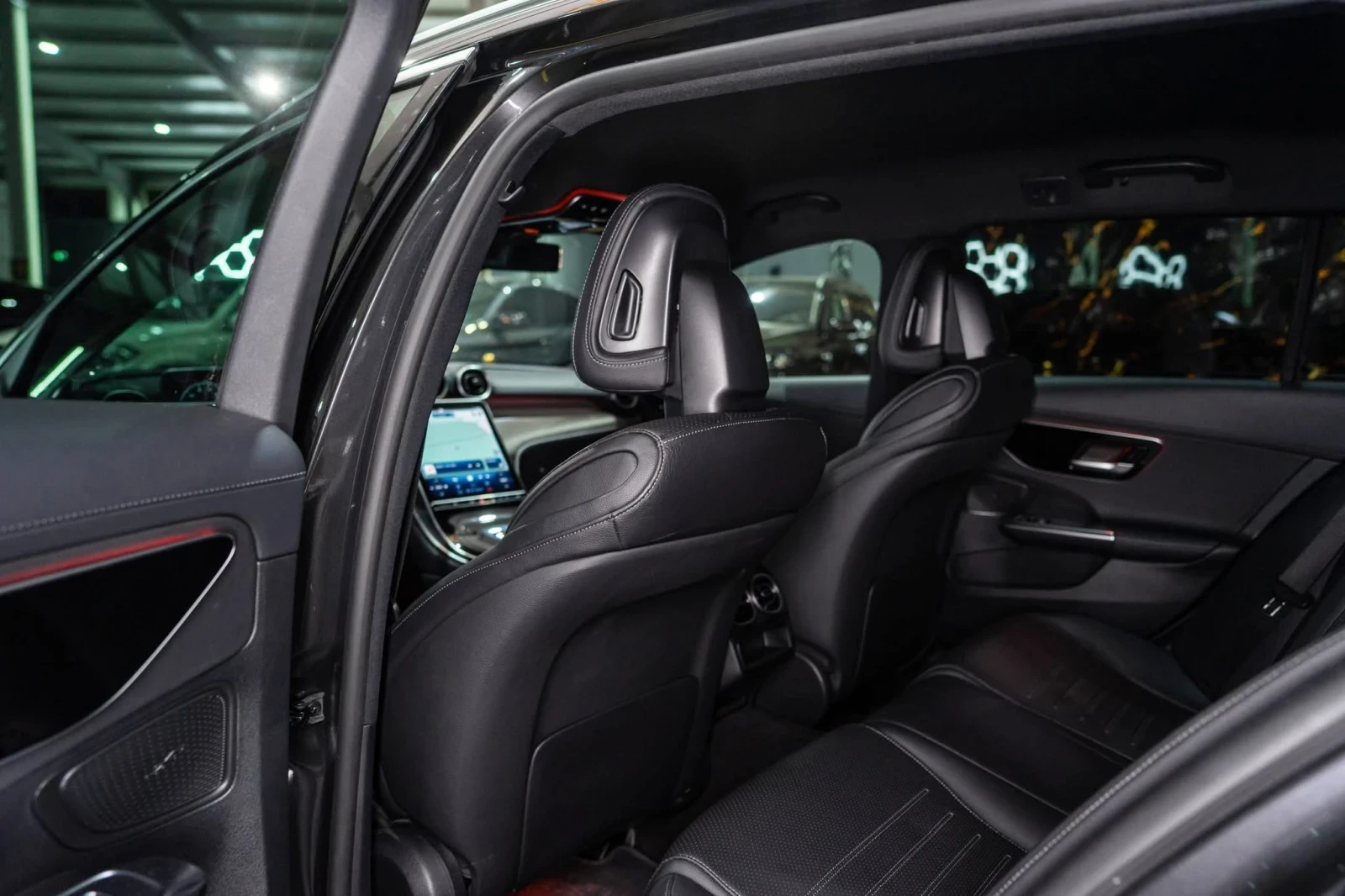 Mercedes-Benz C 220 D FULL AMG LINE LED DIGITAL 360 ЛИЗИНГ 100%, снимка 15 - Автомобили и джипове - 54029450