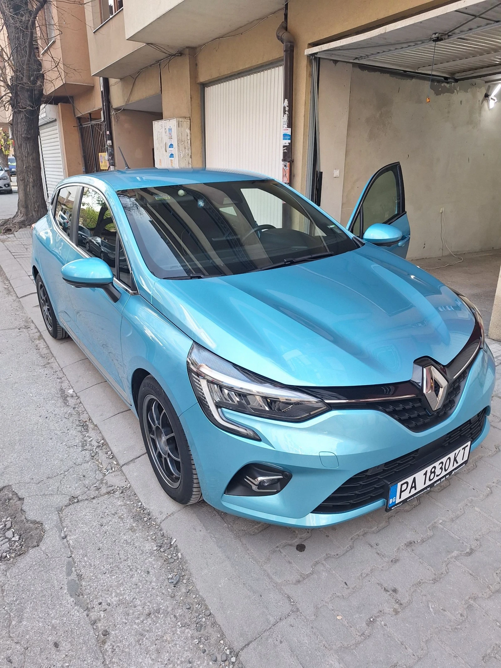 Renault Clio, снимка 8 - Автомобили и джипове - 54365124