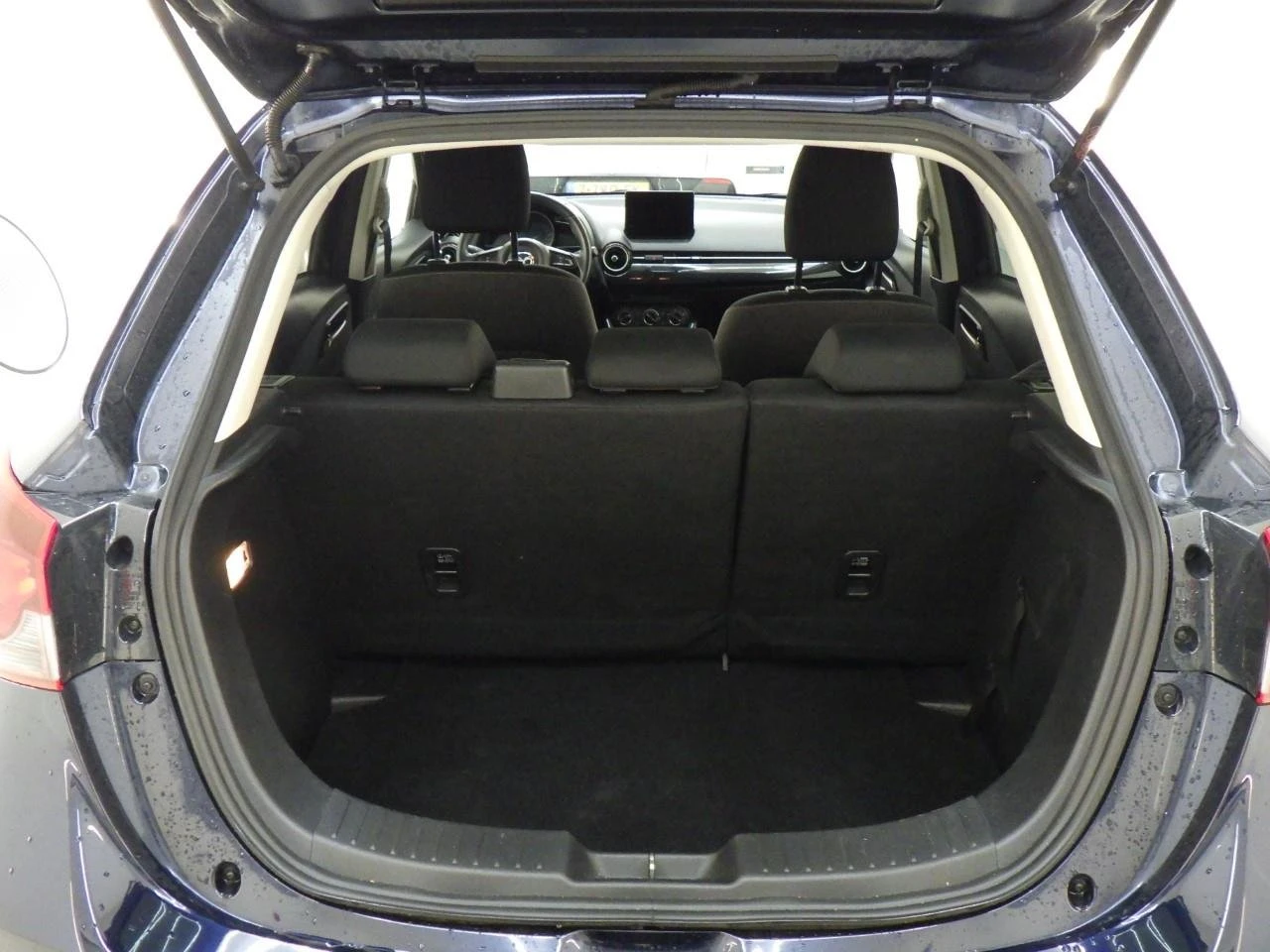 Mazda 2  SKYACTIV-G, снимка 6 - Автомобили и джипове - 54552347