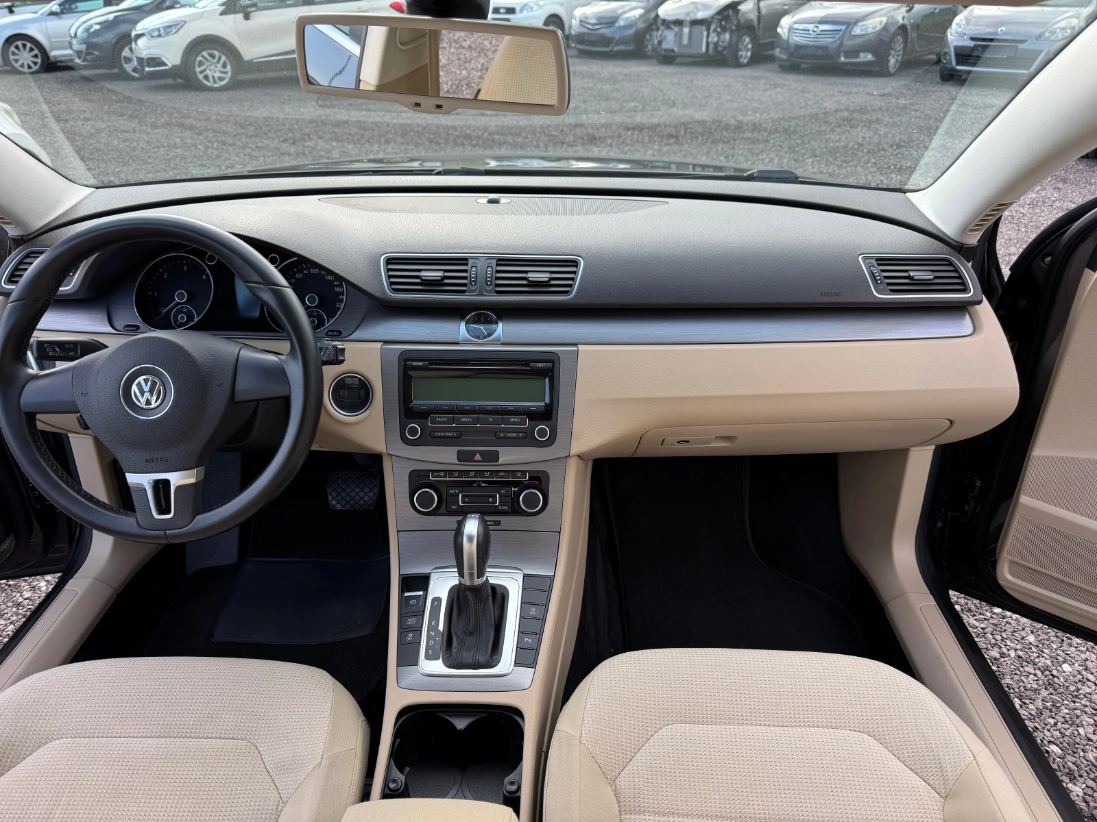VW Passat 2.0TDi-DSG, снимка 9 - Автомобили и джипове - 54802782
