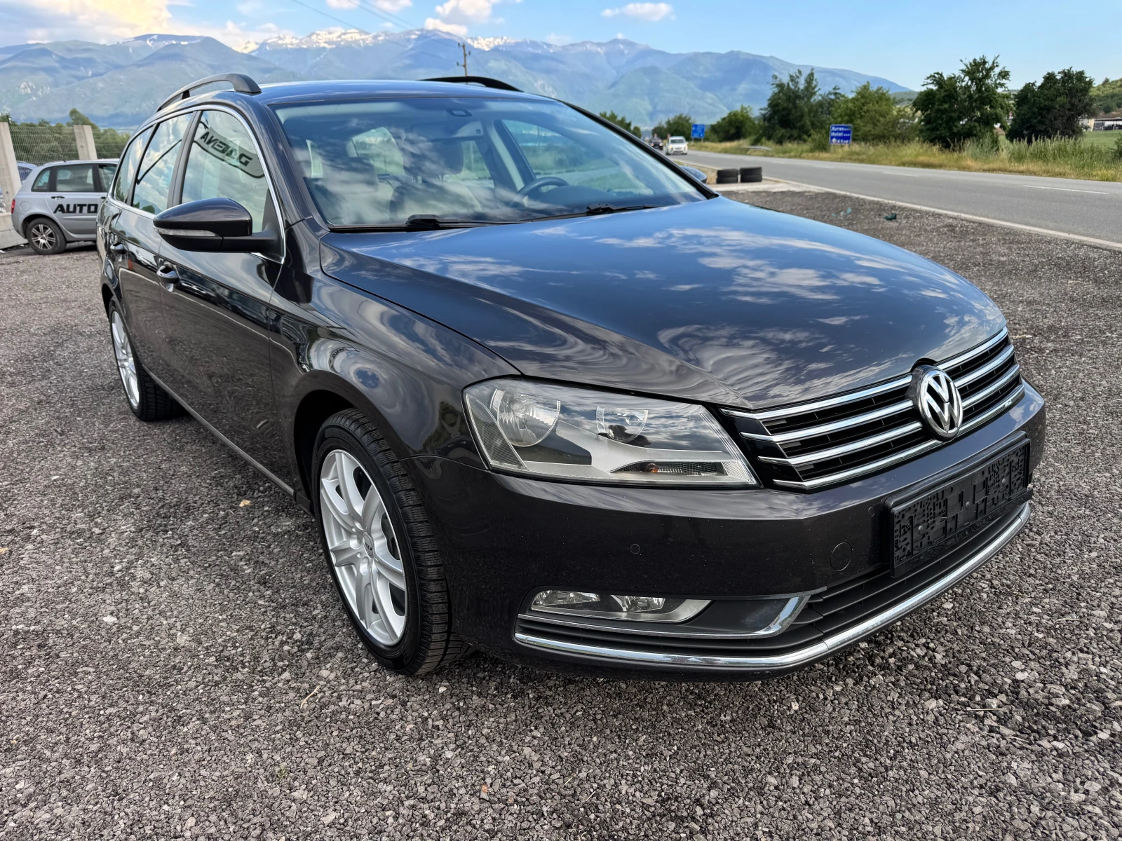 VW Passat 2.0TDi-DSG, снимка 3 - Автомобили и джипове - 54802782