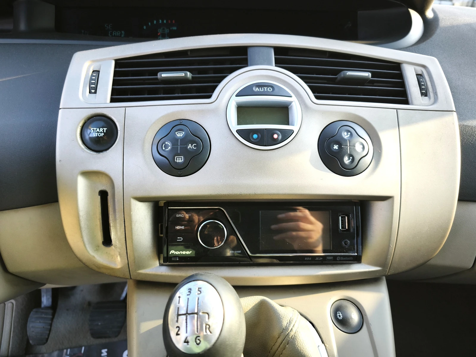 Renault Scenic 1.9D , снимка 12 - Автомобили и джипове - 54811926