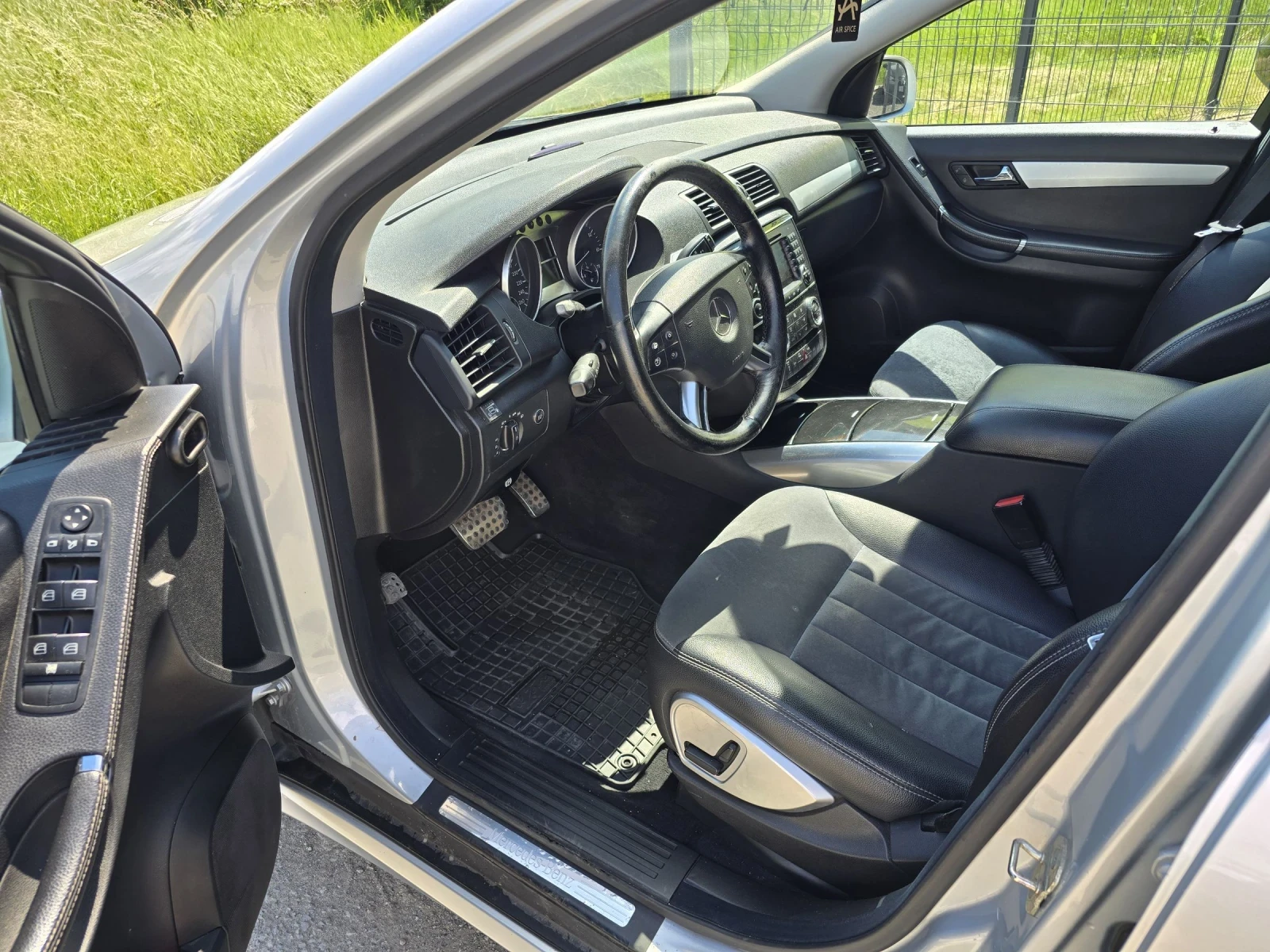 Mercedes-Benz R 350 4-Matic/SPORT/ГАЗОВ ИНЖЕКЦИОН/EURO MODEL, снимка 7 - Автомобили и джипове - 54835307