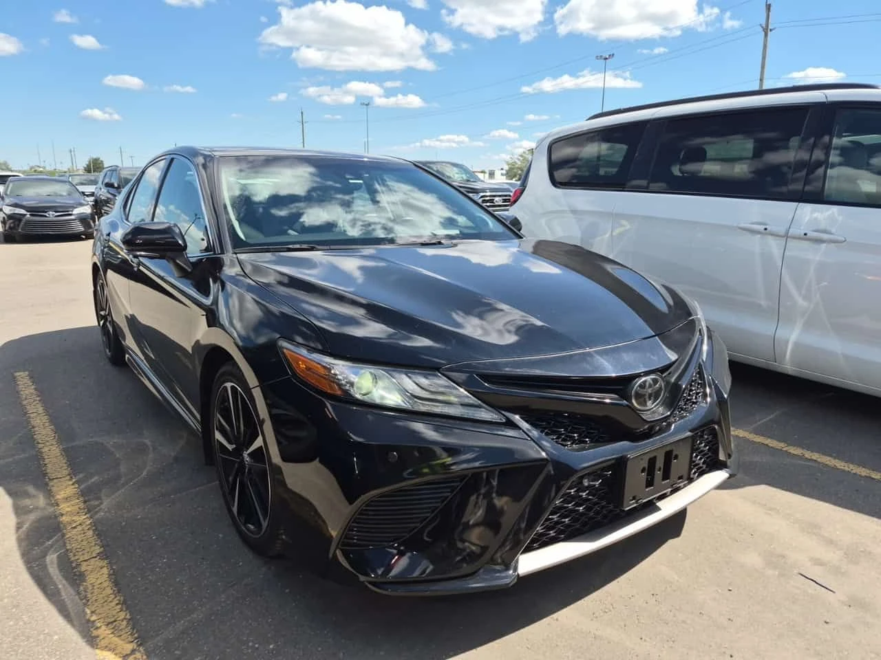 Toyota Camry * XSE * АВТОКРЕДИТ БЕЗ ПЪРВОНАЧАЛНА ВНОСКА* , снимка 2 - Автомобили и джипове - 55070159