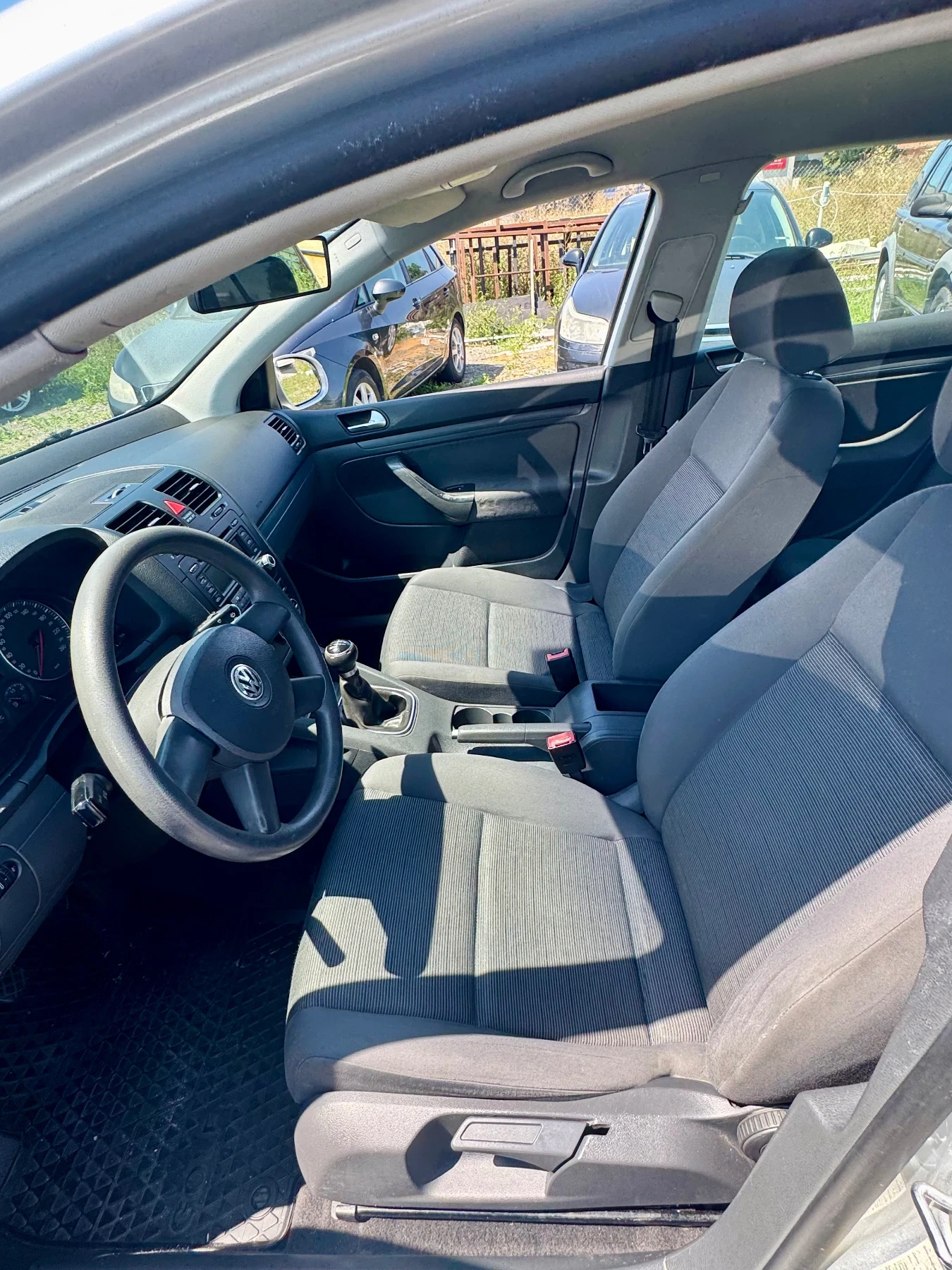 VW Golf Mk5, снимка 7 - Автомобили и джипове - 55432364