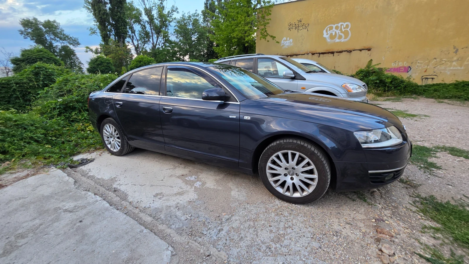 Audi A6 2.0 Tdi 140 кс климатроник , снимка 5 - Автомобили и джипове - 55493963