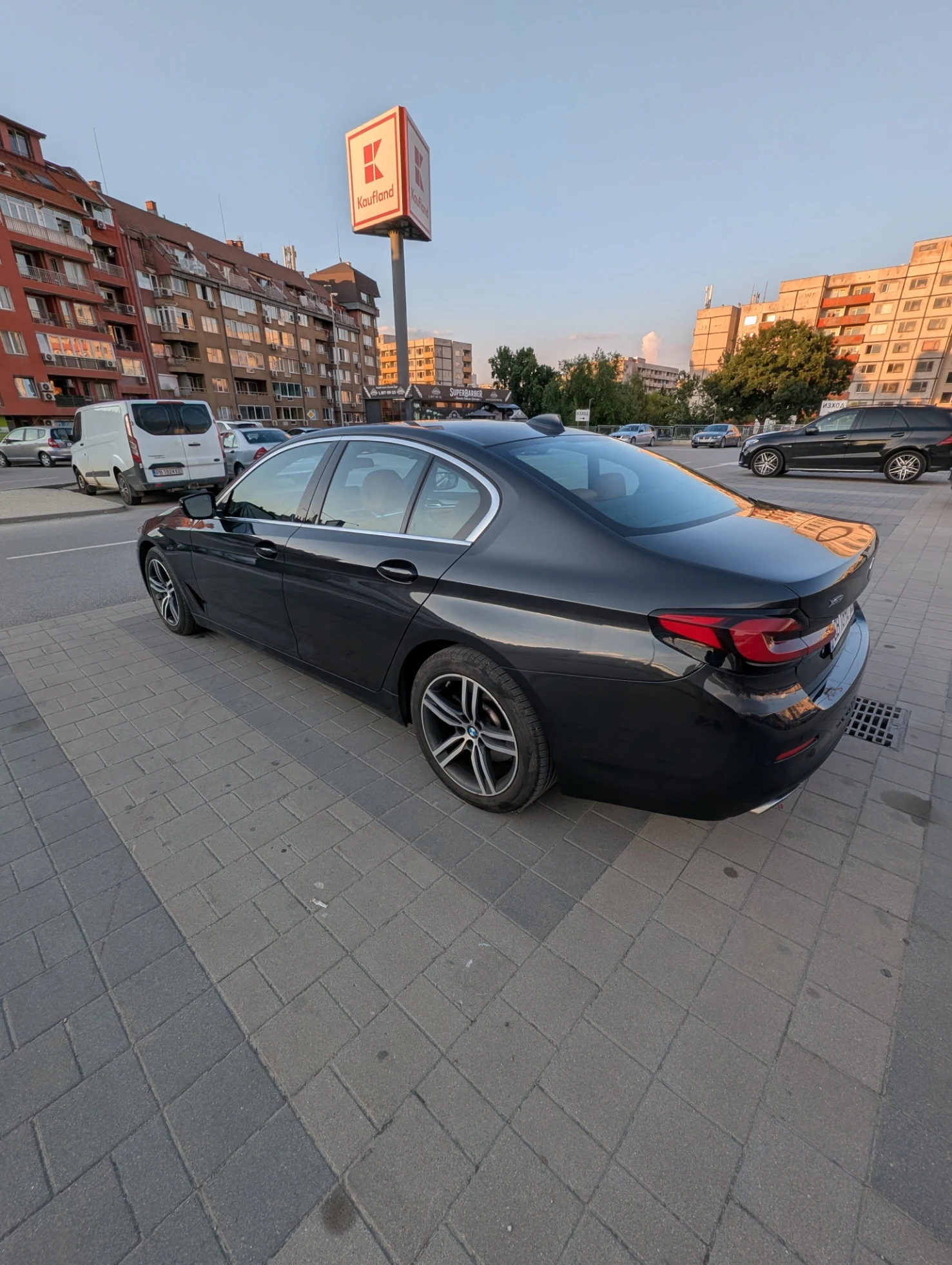 BMW 530 XDrive, снимка 3 - Автомобили и джипове - 56466167