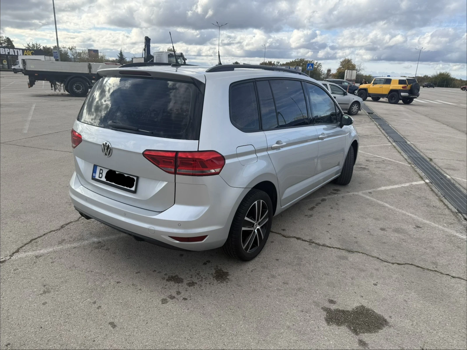 VW Touran 1.4 150 к.с AUTOMAT, снимка 6 - Автомобили и джипове - 56720648