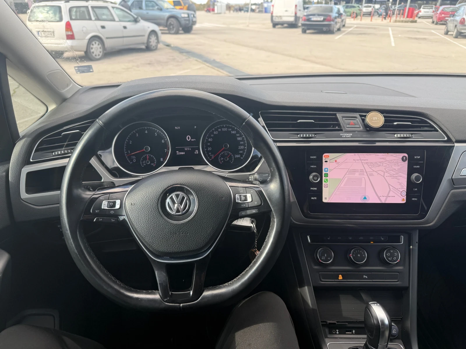 VW Touran 1.4 150 к.с AUTOMAT, снимка 11 - Автомобили и джипове - 56720648