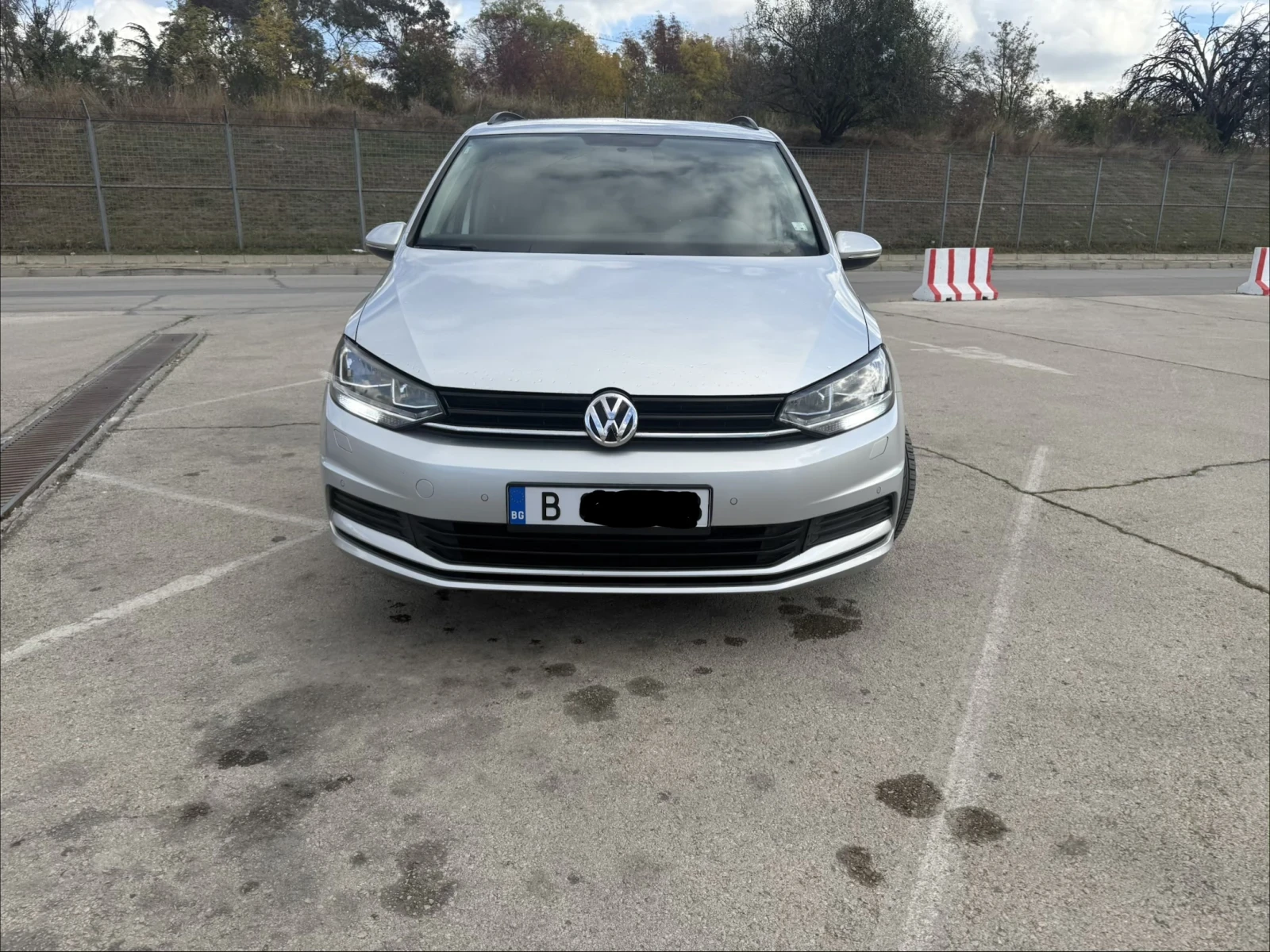 VW Touran 1.4 150 к.с AUTOMAT, снимка 9 - Автомобили и джипове - 56720648
