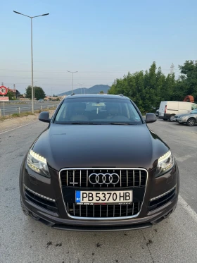     Audi Q7 8