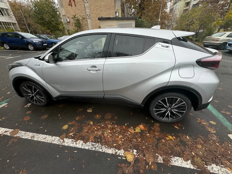 Toyota C-HR Първи собственик, закупувана е от Toyota, снимка 5 - Автомобили и джипове - 47980483