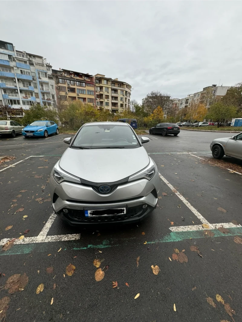 Toyota C-HR Първи собственик, закупувана е от Toyota, снимка 1 - Автомобили и джипове - 47980483